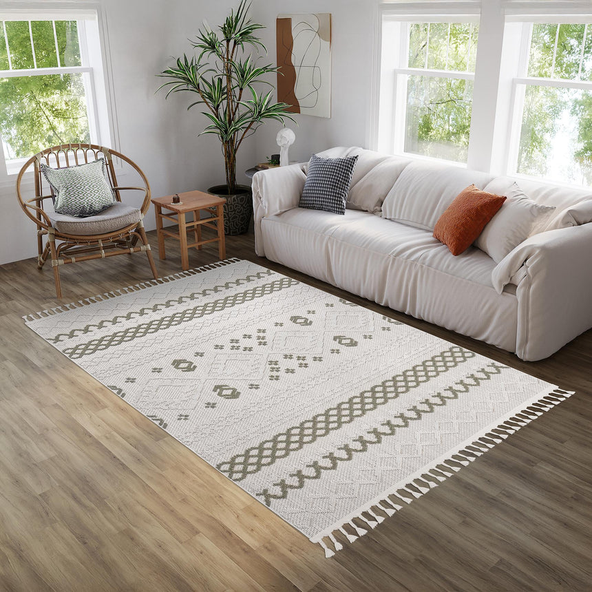 Madisyn White Medium Rug