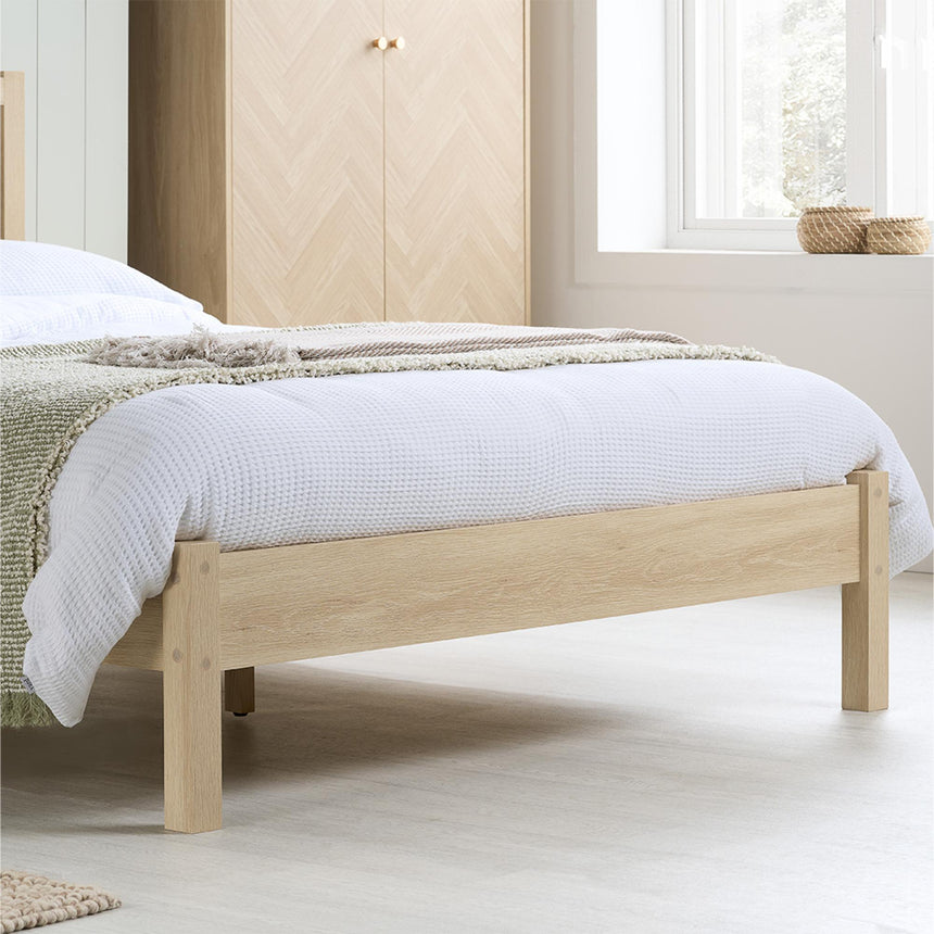 Herringford Oak Bed - Sizes Available-3