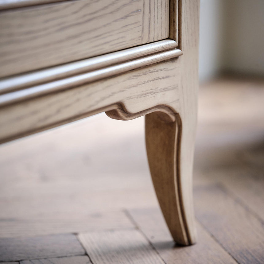 Willis and Gambier Toulon Oak Medium 2 Door Sideboard - 107.4cm-4