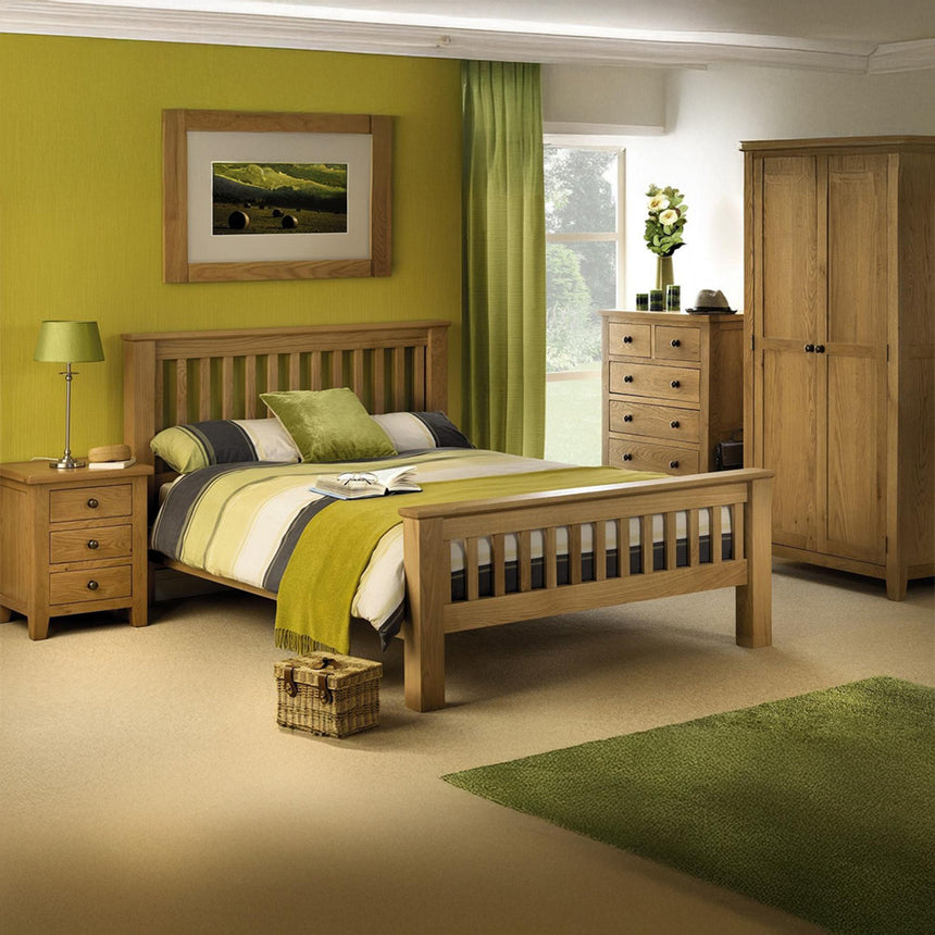 Marlborough Oak 3 Drawer Bedside Cabinet-3