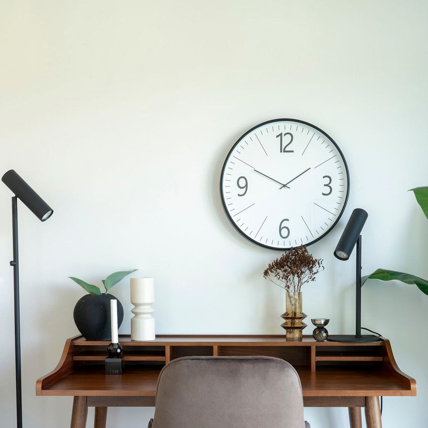 Yacolt Black Steel Table Lamp-5