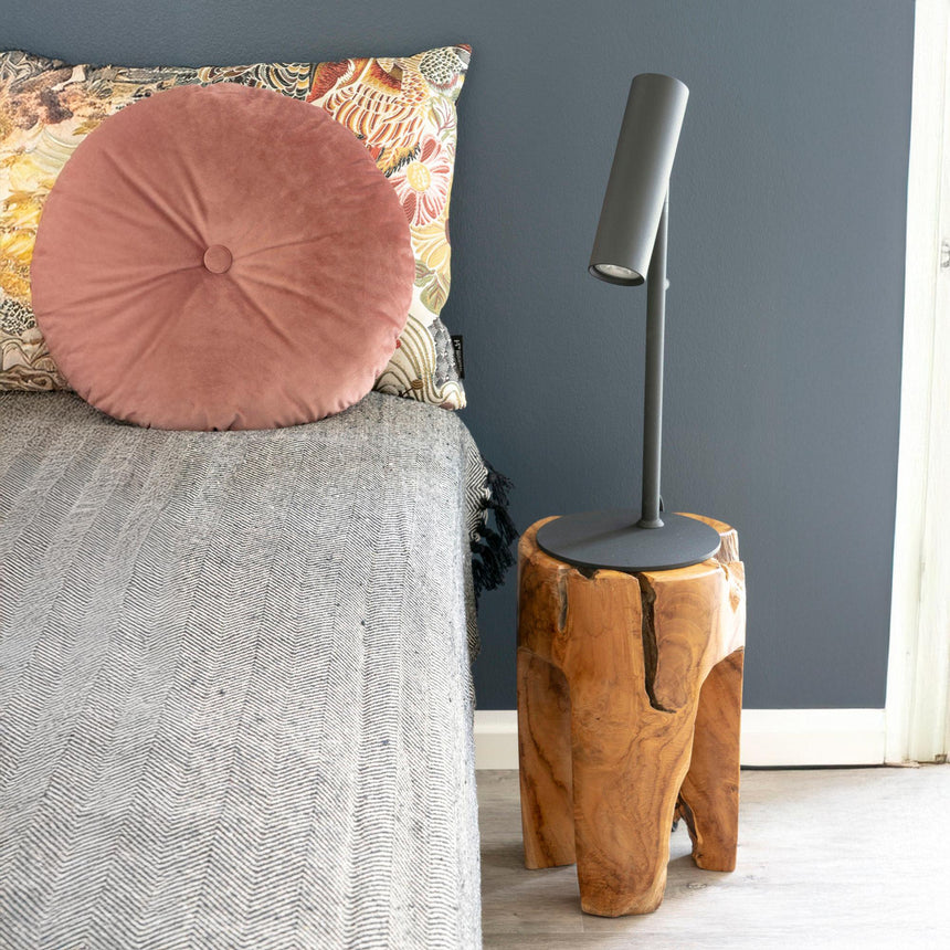 Yacolt Black Steel Table Lamp-6