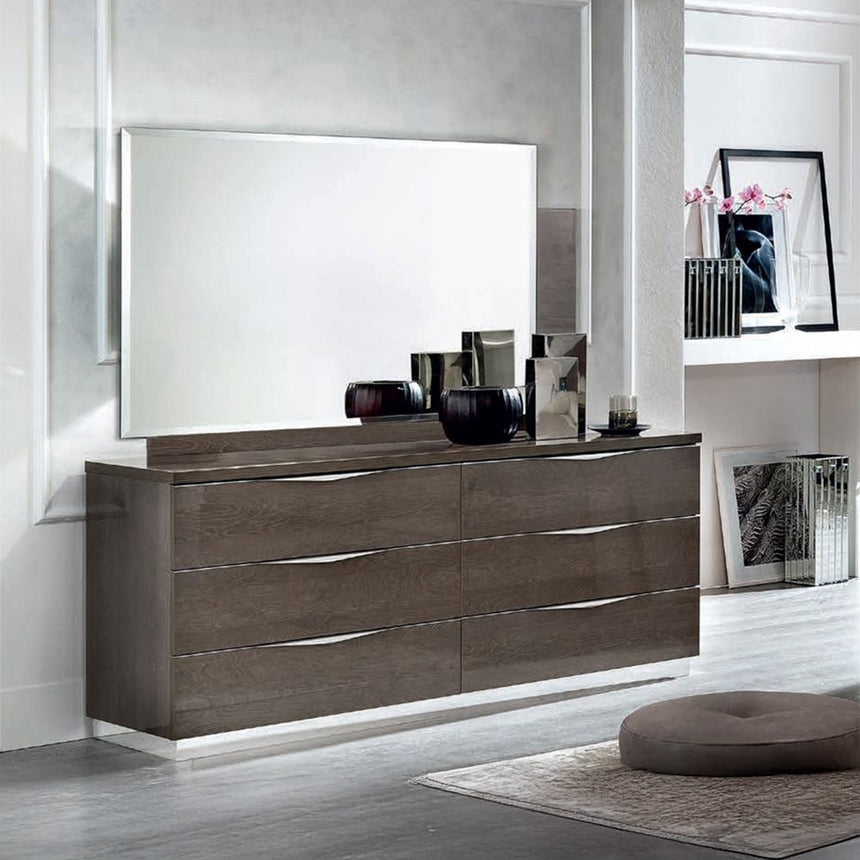 Colorado Italian Medium Dresser