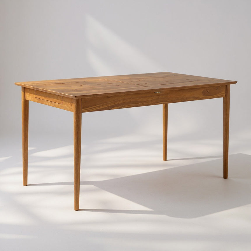 Kansas Cherry Wood Retro Style 4-6 Seater Extending Dining Table