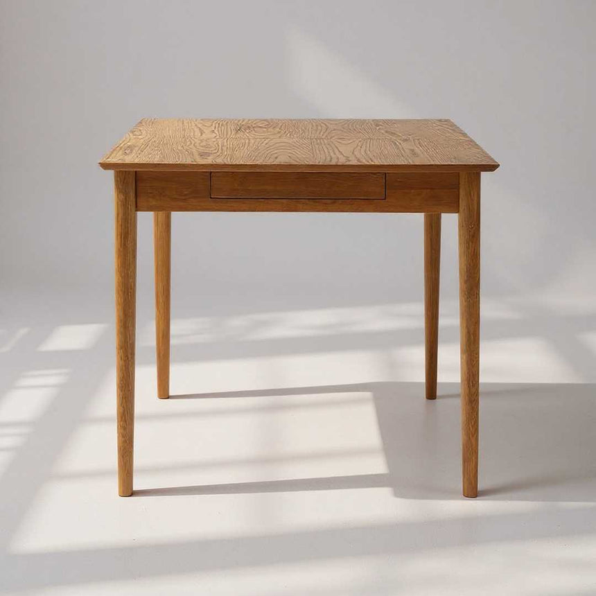 Kansas Cherry Wood Retro Style 4-6 Seater Extending Dining Table