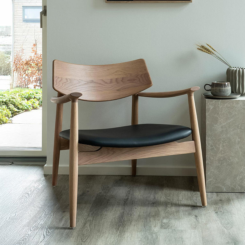 Olvera Natural Oak Lounge Chair