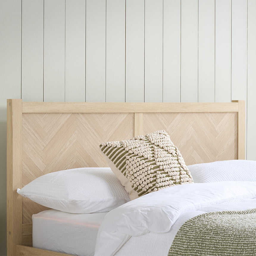 Herringford Oak Bed - Sizes Available-2