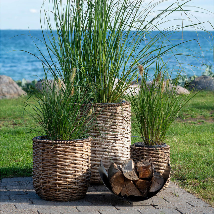 Black Metal Tires Log Holder-4