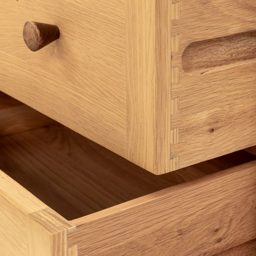 Connecticut Natural Oak 3 Over 4 Drawer Wide Chest