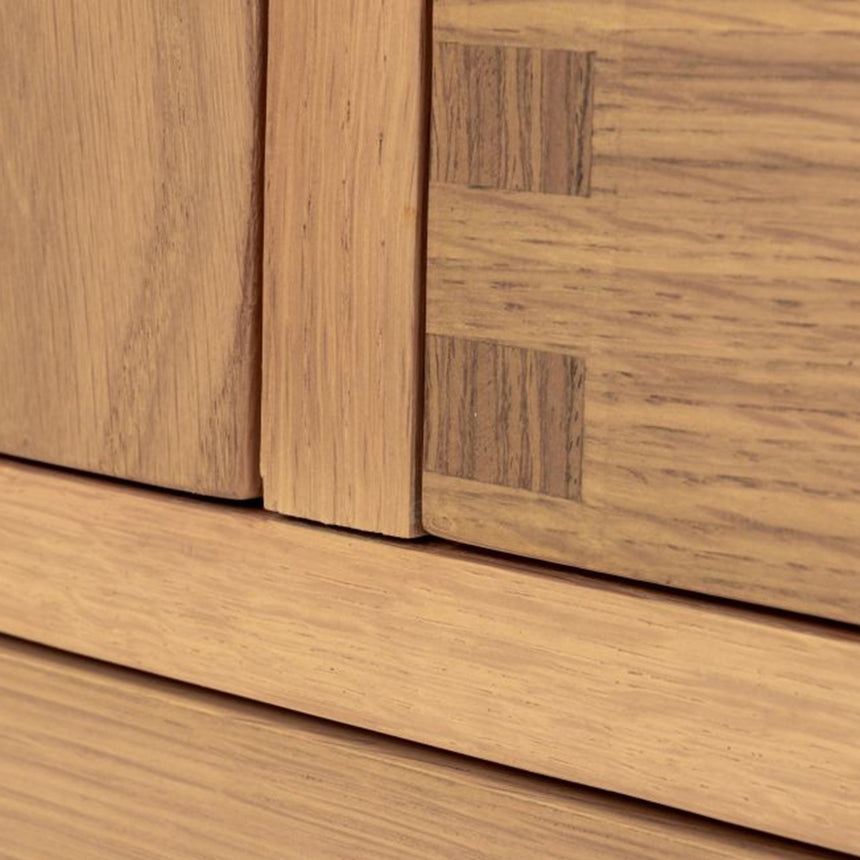 Connecticut Natural Oak 3 Over 4 Drawer Wide Chest